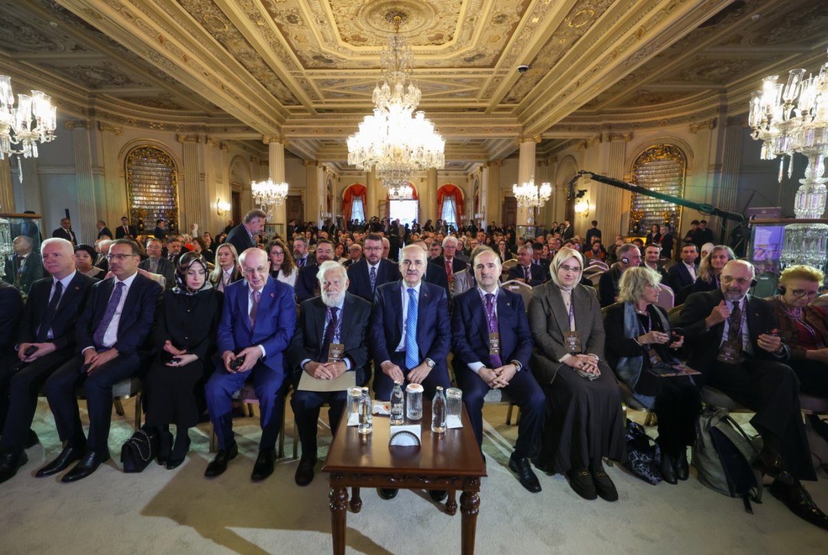 İstanbul'da "Millî Sarayların Yüzyılı" uluslararası sempozyumu açılış töreni yapıldı