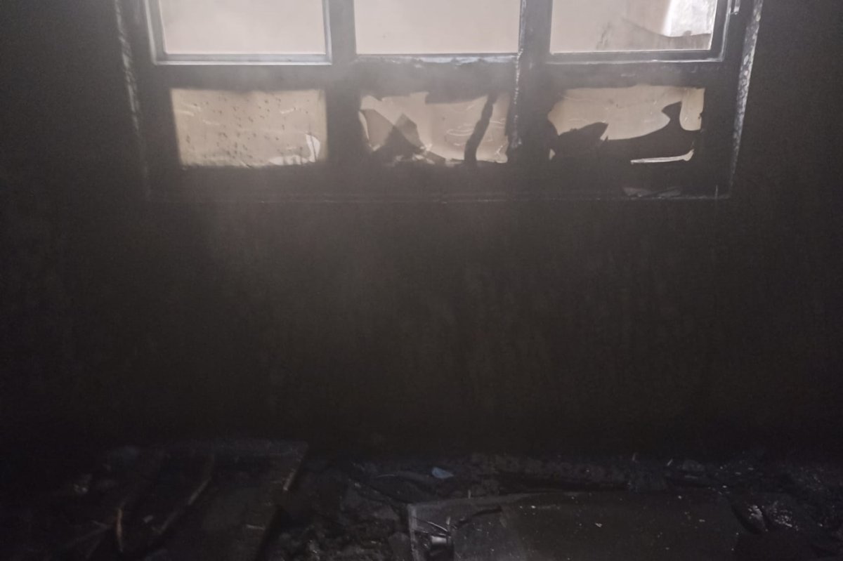 Batman'da elektrikli soba yangını: 3 katlı evde maddi hasar oluştu