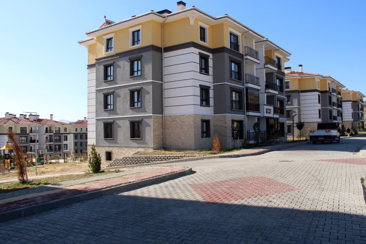 Dicle TOKİ sakinleri bin bir sıkıntıyla boğuşuyor