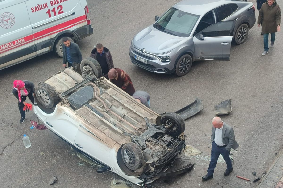 Öğretmen araçtan indi, otomobil çocukla birlikte uçuruma yuvarlandı