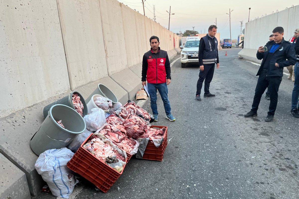 Şanlıurfa’da kaçak et sevkiyatı engellendi: 1 ton et imha edildi