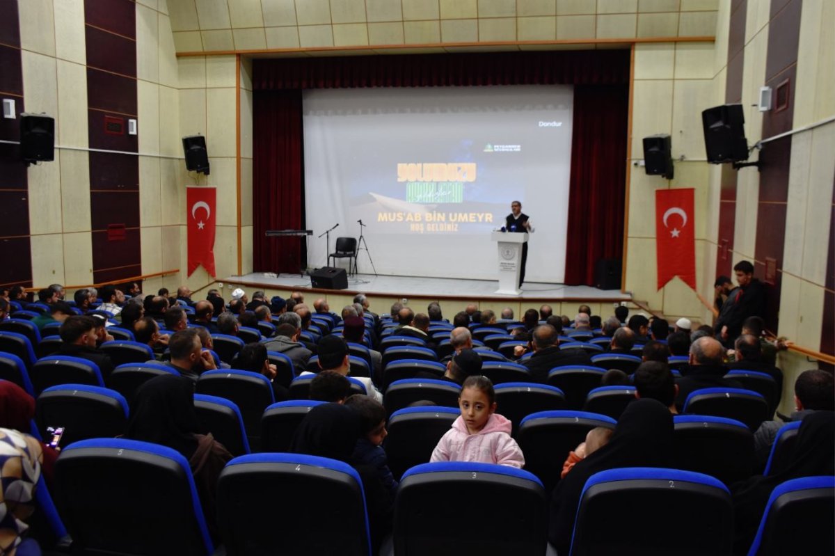 Akademisyen Tekdal: Hidayete ulaşabilmenin yolu tertemiz bir fıtrattan geçer