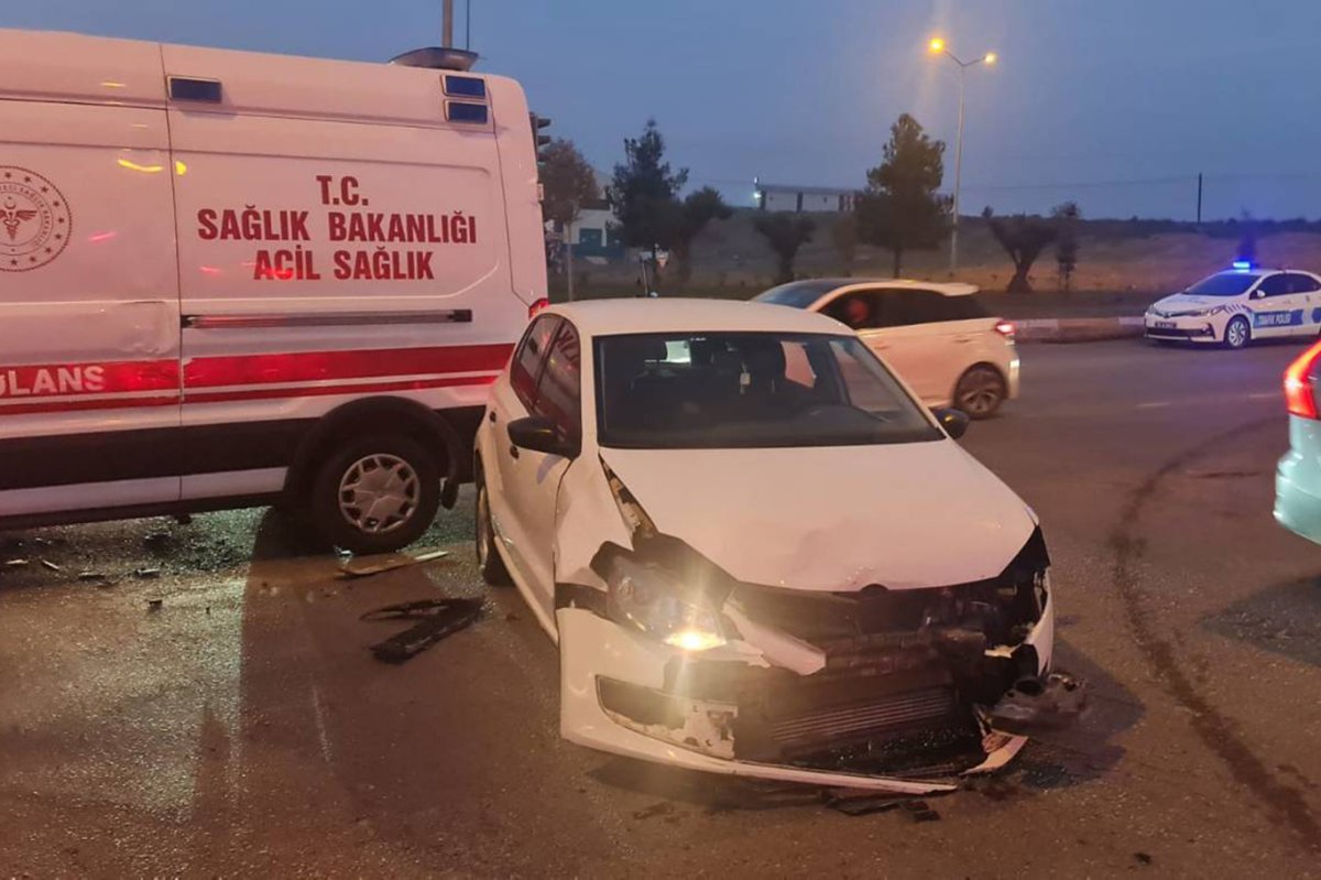 Batman'da iki otomobil çarpıştı: 1 yaralı