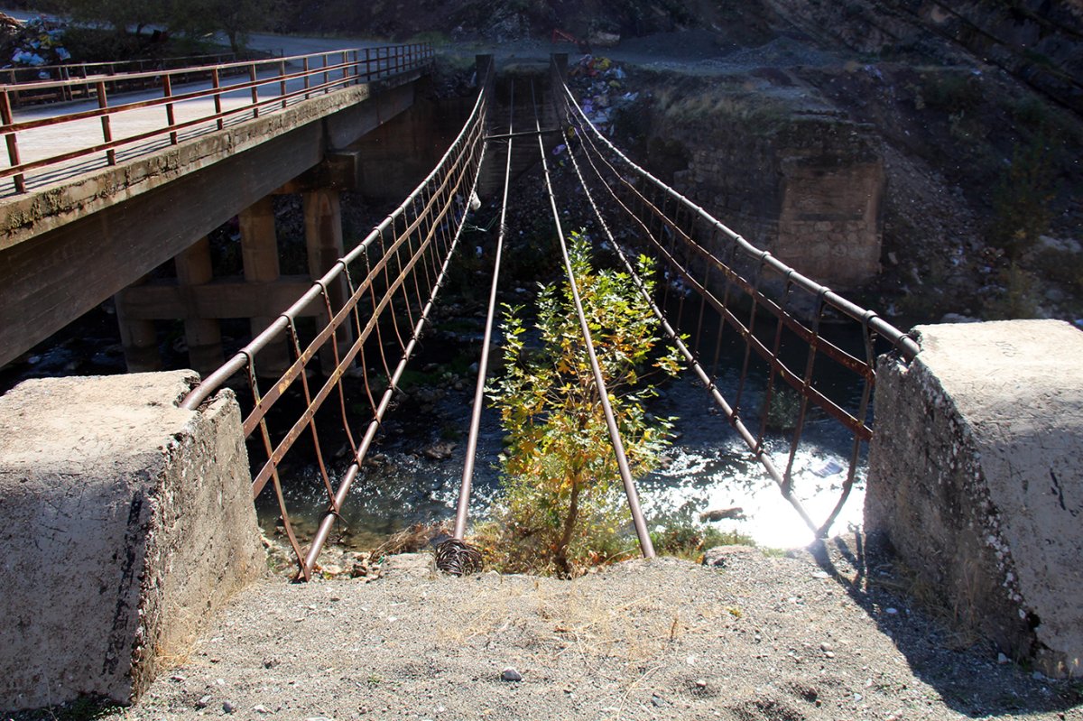 HÜDA PAR’dan Sinek Çayı uyarısı: Kirlilik turizmi bitiriyor