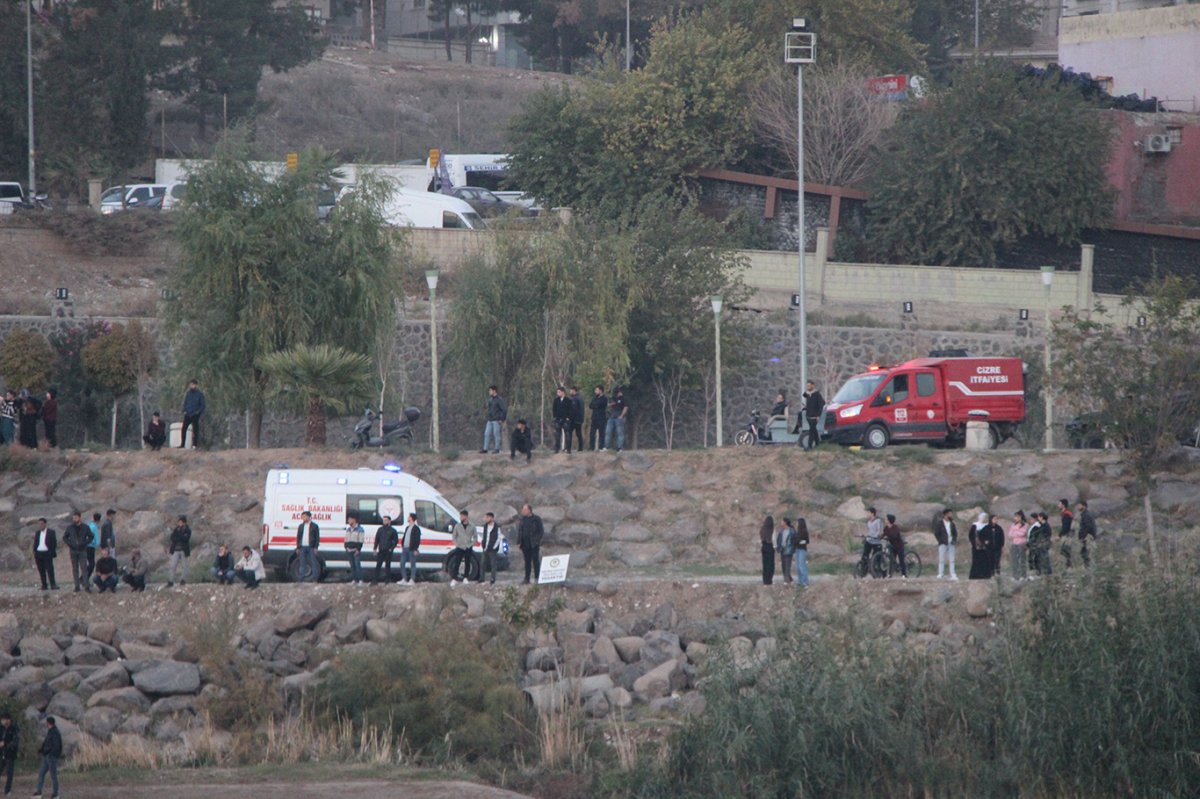 Cizre’de terliğini almak isterken nehre düşen çocuk kayboldu