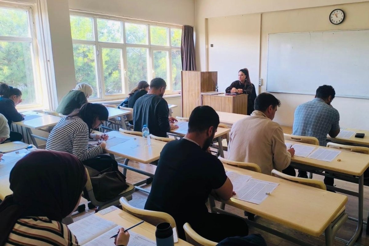 Sağlık Bakanlığı aday memur eğitim sınavları Siirt’te iki oturum halinde gerçekleştirildi