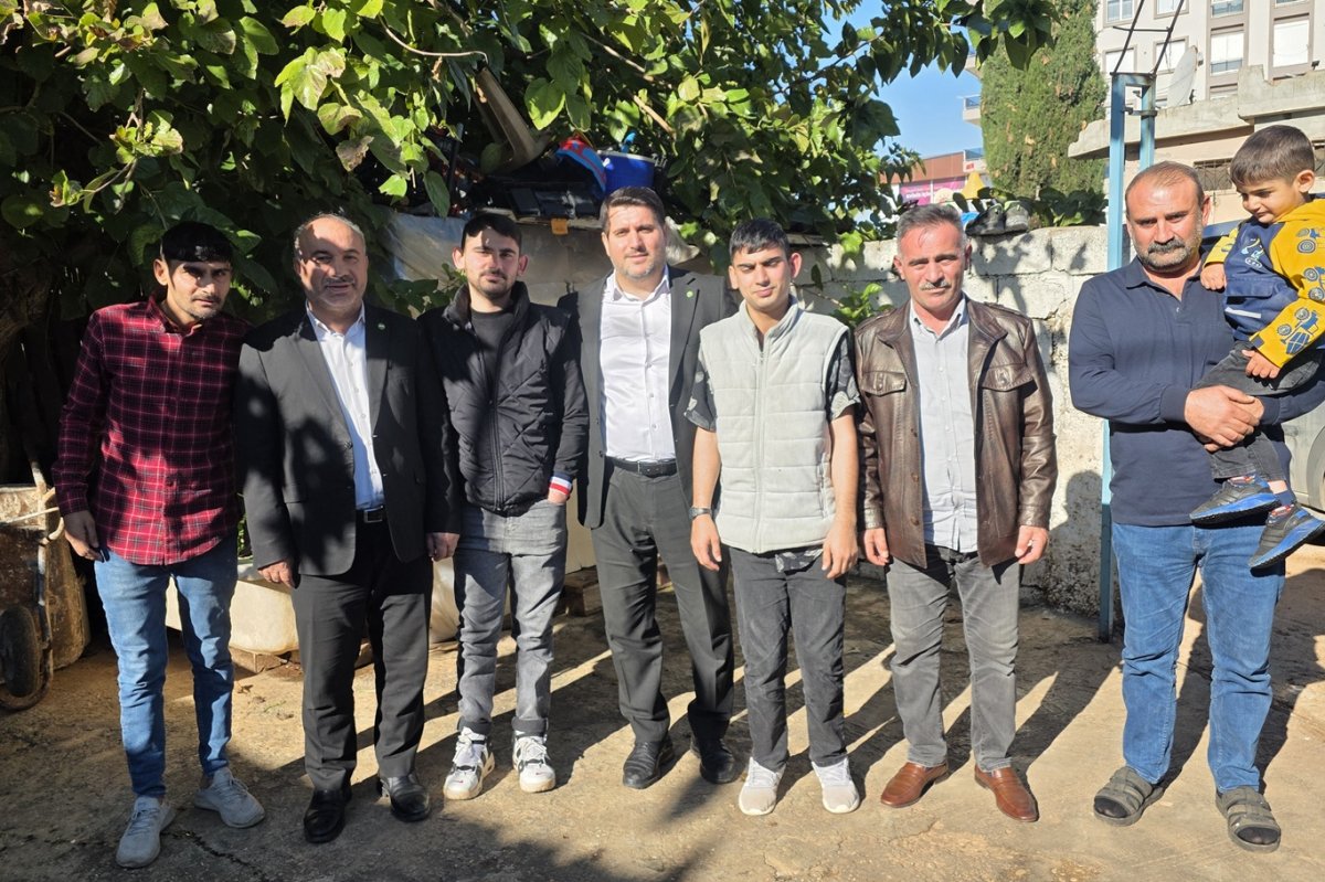 HÜDA PAR Antalya'da engelli üç kardeşi ziyaret etti