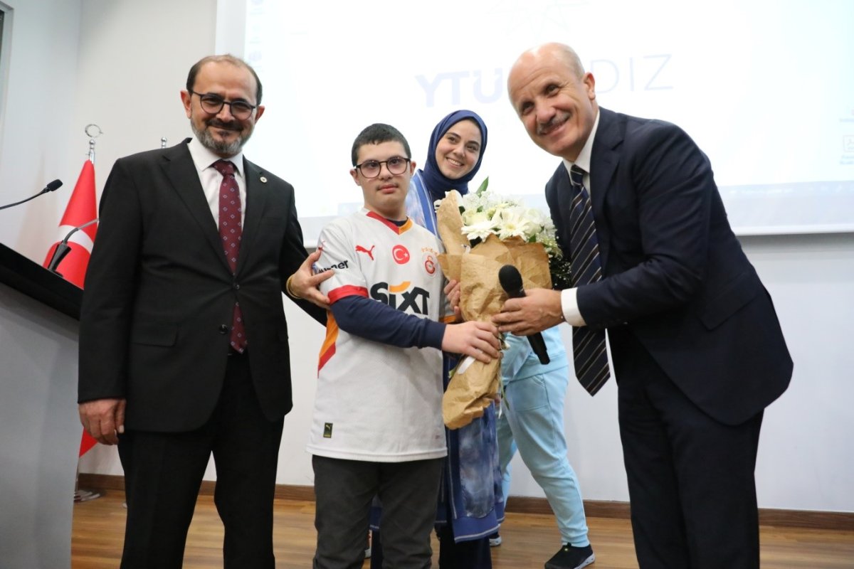 Yükseköğretim Kurulu Başkanı Özvar otizmli öğrencilerle bir araya geldi