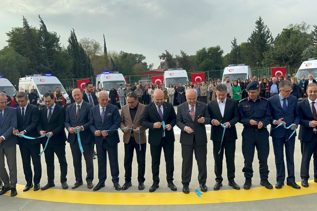 Adana'da 15 ambulansın teslim töreni gerçekleştirildi