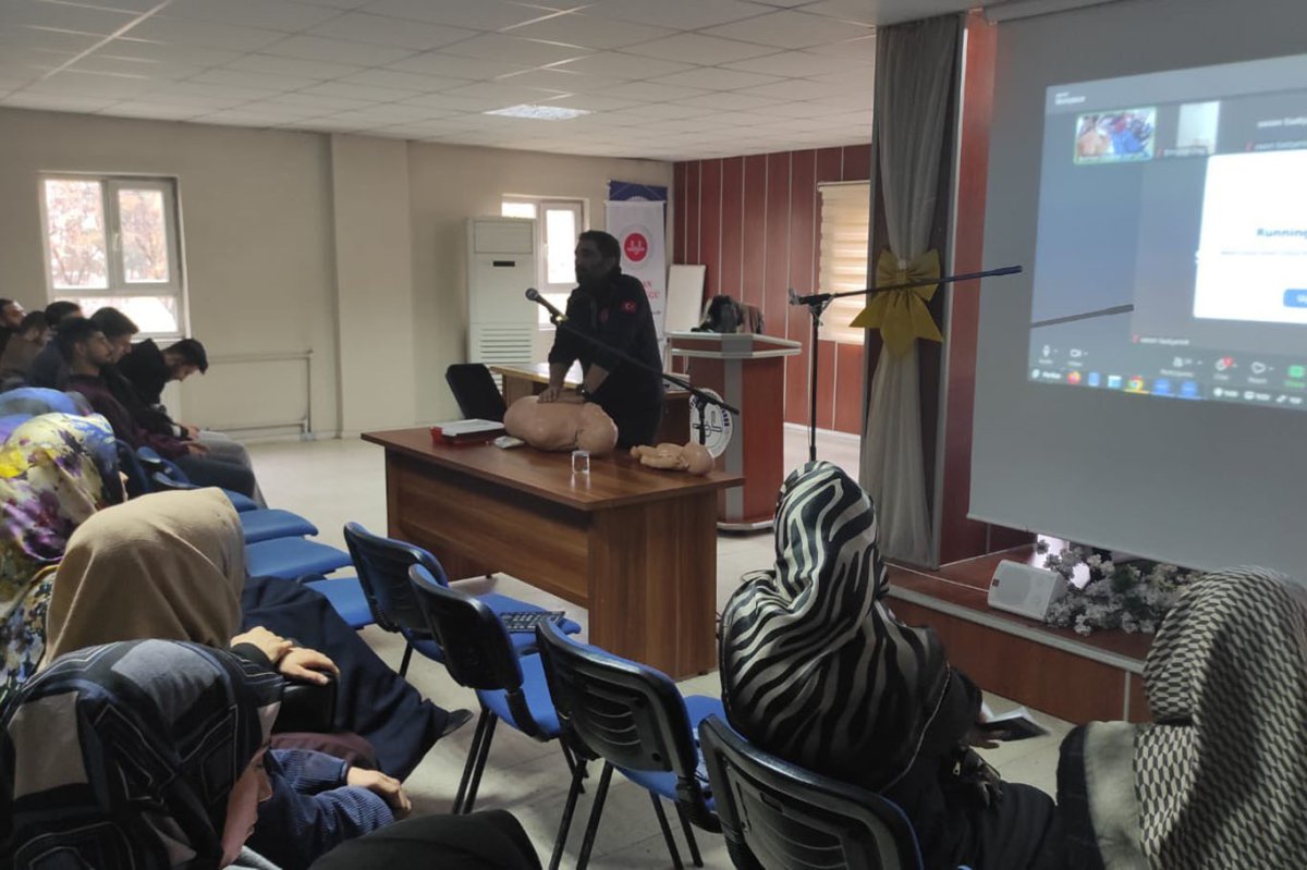 Kur'an kursu öğretmenlerine ilk yardım farkındalık eğitimi
