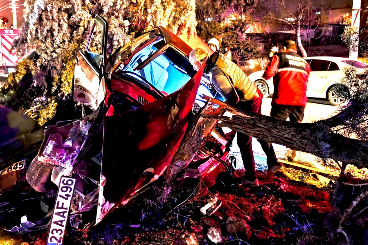 Malatya'da 3 aracın karıştığı zincirleme trafik kazasında 6 kişi yaralandı