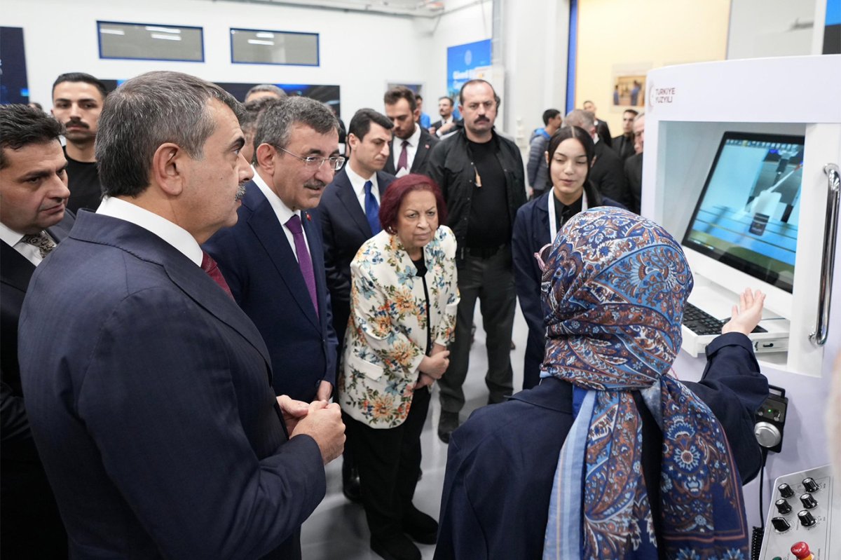 Bakan Tekin açıkladı: Meslek liselerine ilgi artıyor