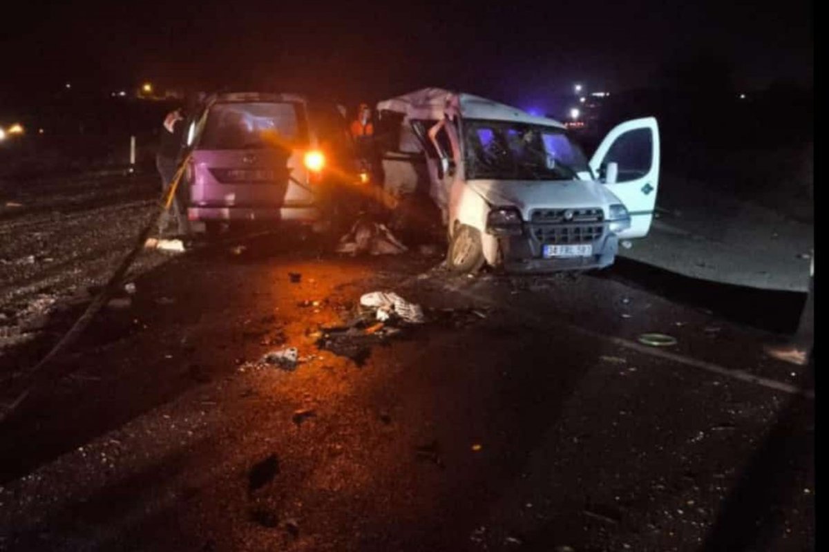 Mardin'deki feci kazada hayatını kaybeden 4 kişi toprağa verildi