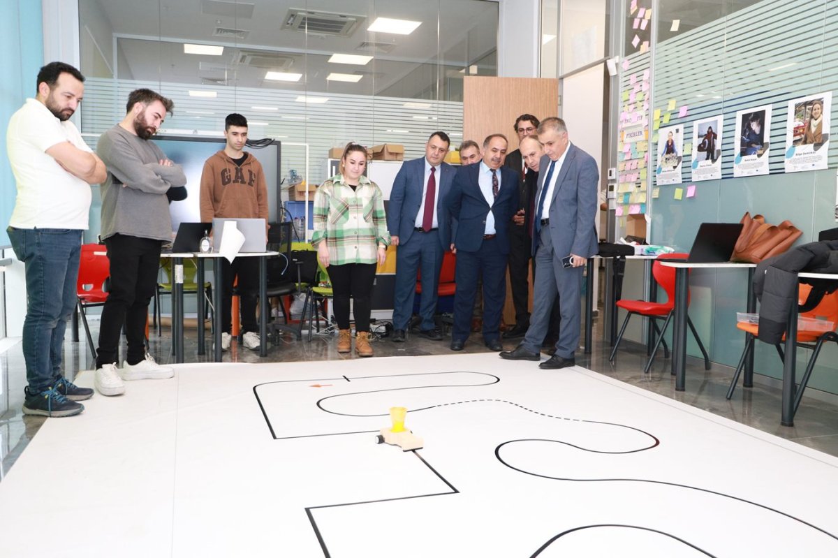 Bursa’da lise öğrencilerine yapay zeka eğitimi