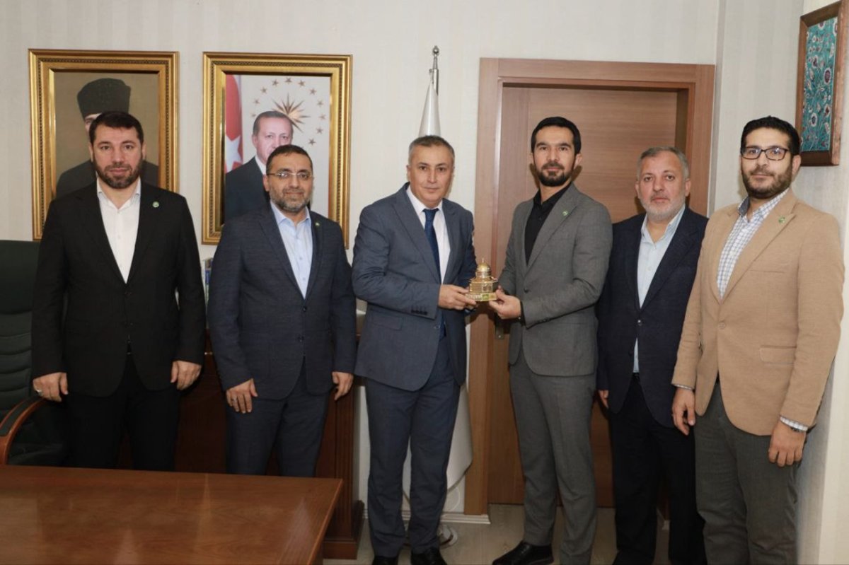 HÜDA PAR Bursa İl Başkanlığı'ndan yeni atanan İl Millî Eğitim Müdürüne ziyaret