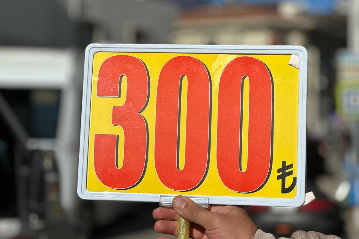 Adanalılar, henüz asgari ücret belirlenmeden yapılan zamlara tepki gösterdi