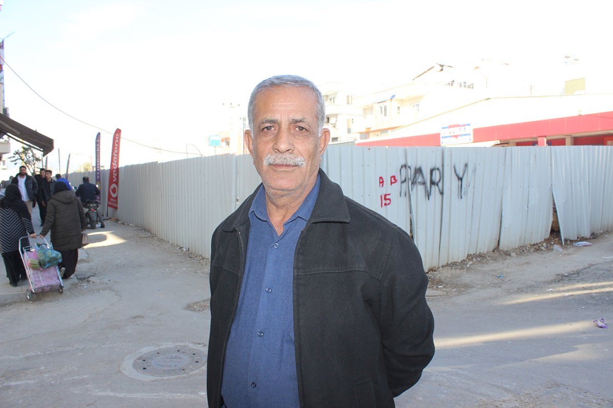 Mersin'de aylardır devam eden yol ve köprü çalışmalarının tamamlanamaması tepkilere yol açıyor