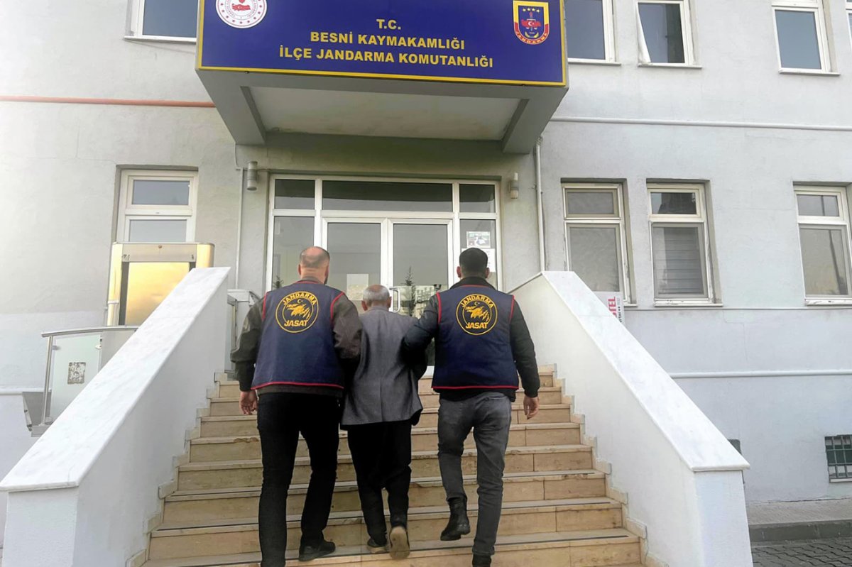 Adıyaman'da kasten adam öldürme suçundan aranan şahıs yakalandı