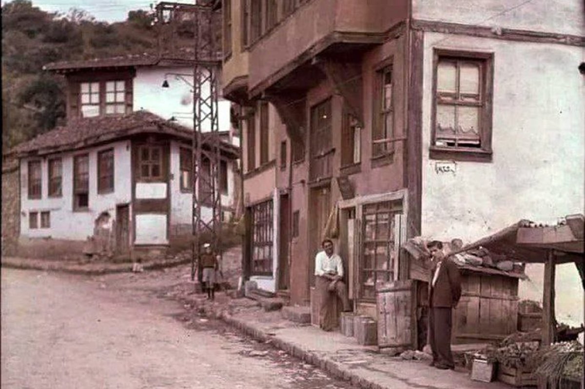 Çektiği fotoğraflarla, mazideki Bursa’nın izlerini bugüne taşıyor