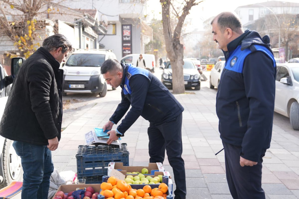 Malatya'da zabıta ekipleri sahada: Yol güvenliği ve pazar denetimi
