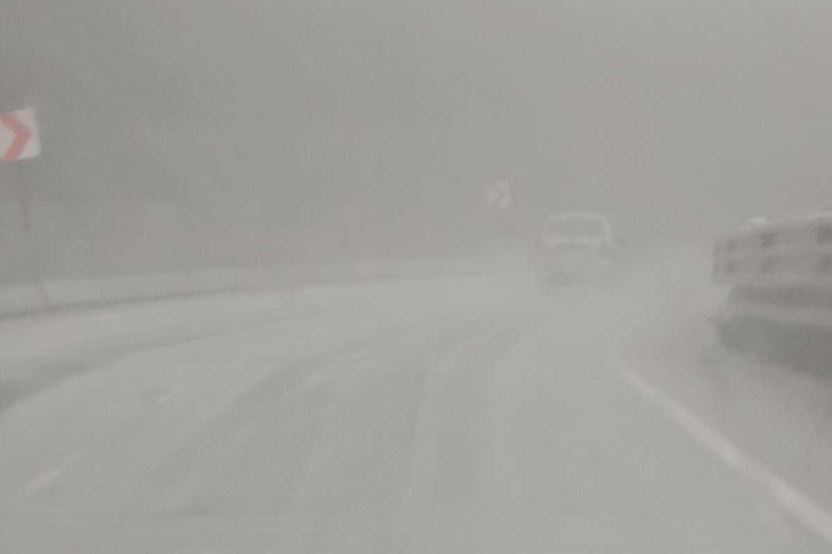 Bursa–Balıkesir kara yolunda yoğun sis etkili oldu