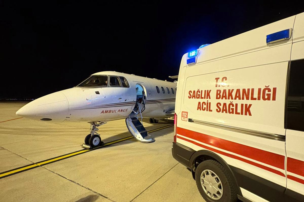Ağrı'da rahatsızlığı artan bebek ambulans uçakla Ankara'ya nakledildi