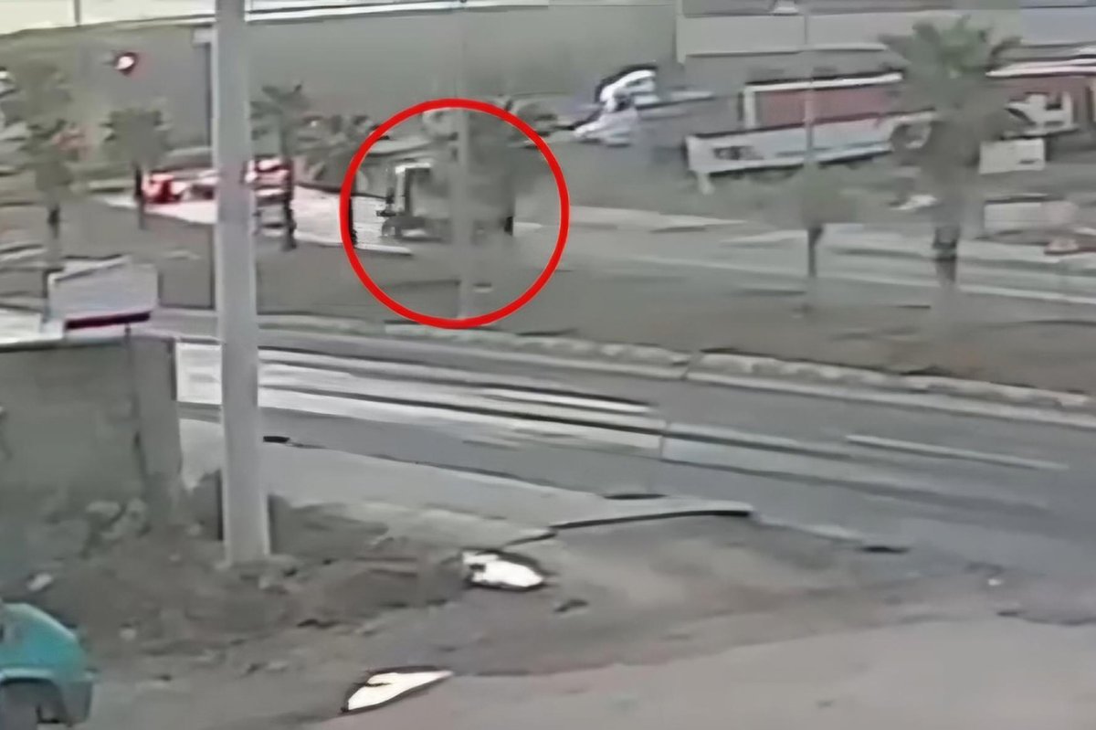 6 aracın hurdaya döndüğü kazada vinç şoförü kazadan önce araçtan atlamış