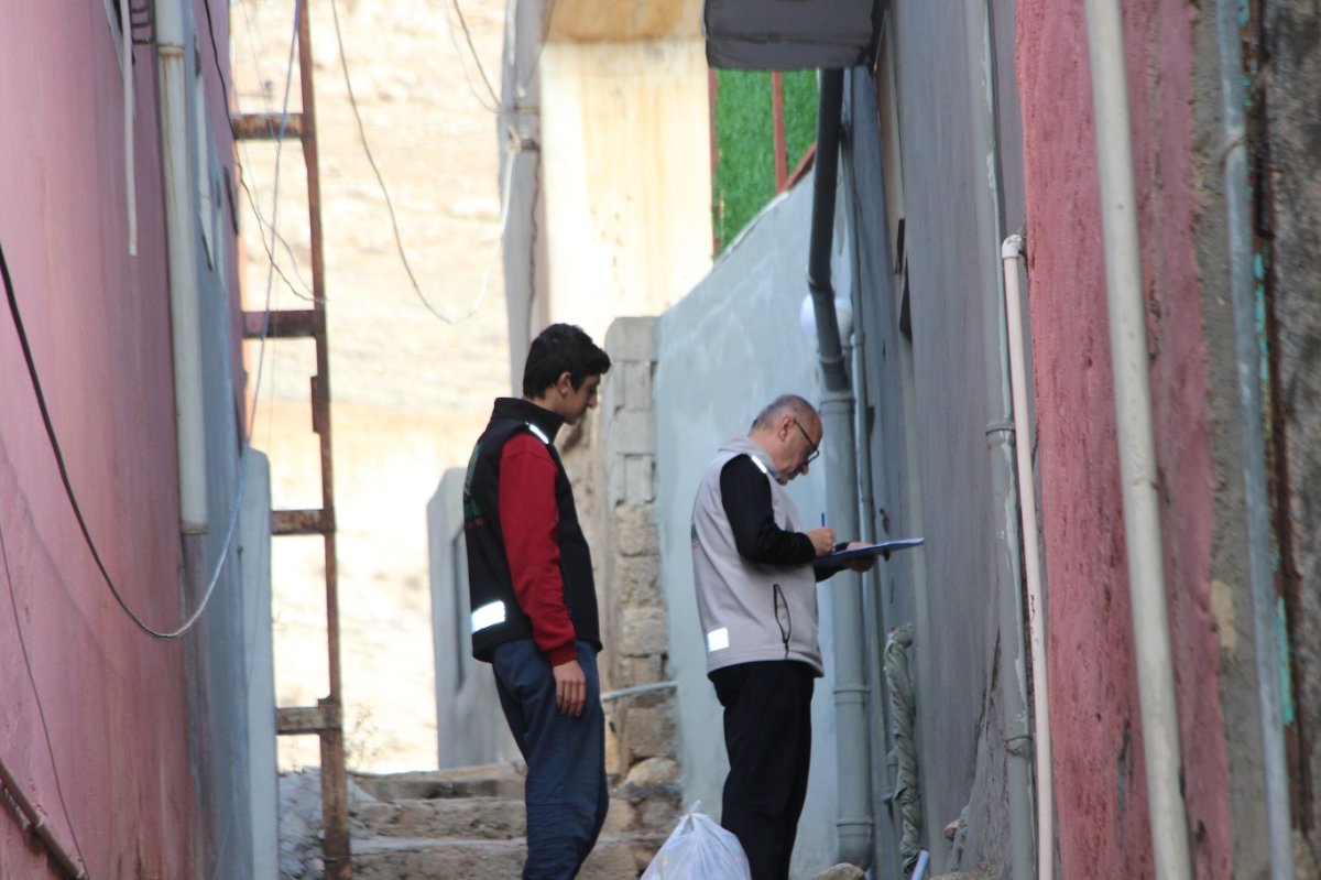 Mardin Umut Kervanı'ndan üç aylar münasebetiyle yüzlerce ihtiyaç sahibi aileye gıda yardımı