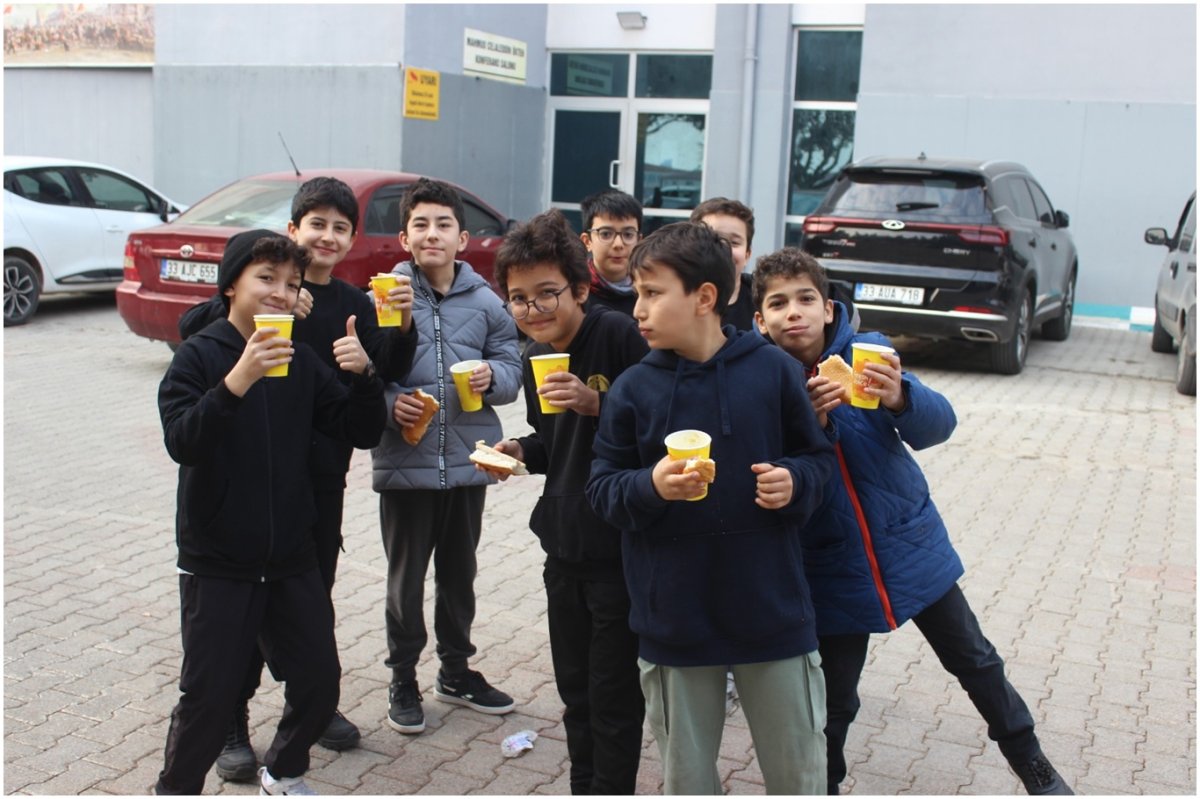 TDV Tarsus Şubesi’nden öğrencilere çorba ikramı