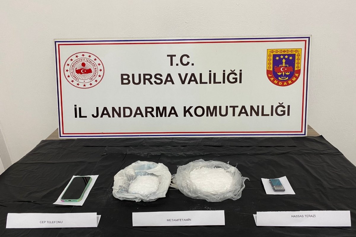 Bursa’da durdurulan araçta uyuşturucu ele geçirildi