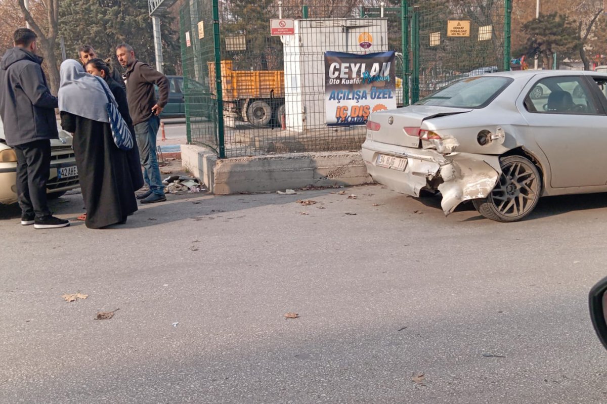 Konya’da maddi hasarlı zincirleme trafik kazası