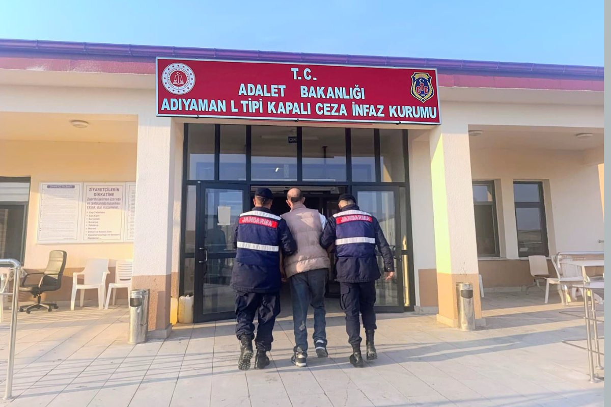 Adıyaman'da araması bulunan 2 şahıs yakalandı
