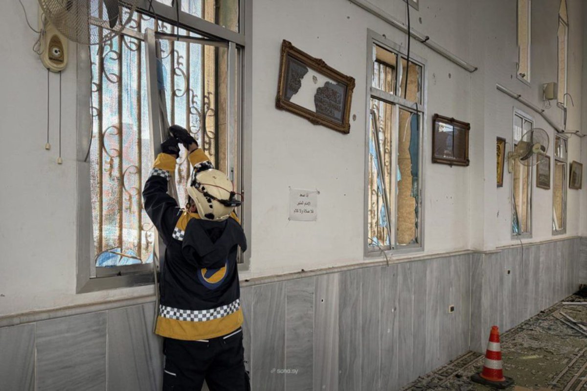 Suriye'de bir camide meydana gelen patlamada 6 kişi hayatını kaybetti, 21 kişi yaralandı