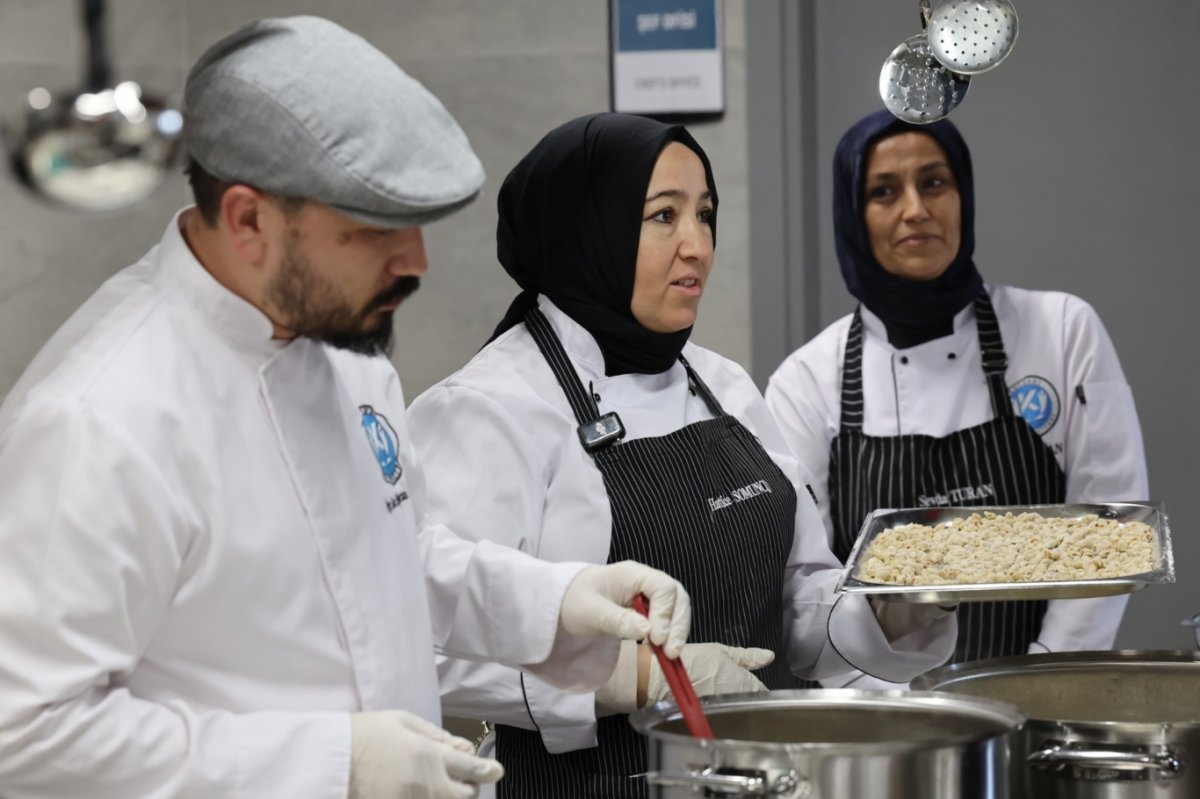 Yeni YÖK modeliyle öğrenciler diplomadan önce iş sahibi oluyor