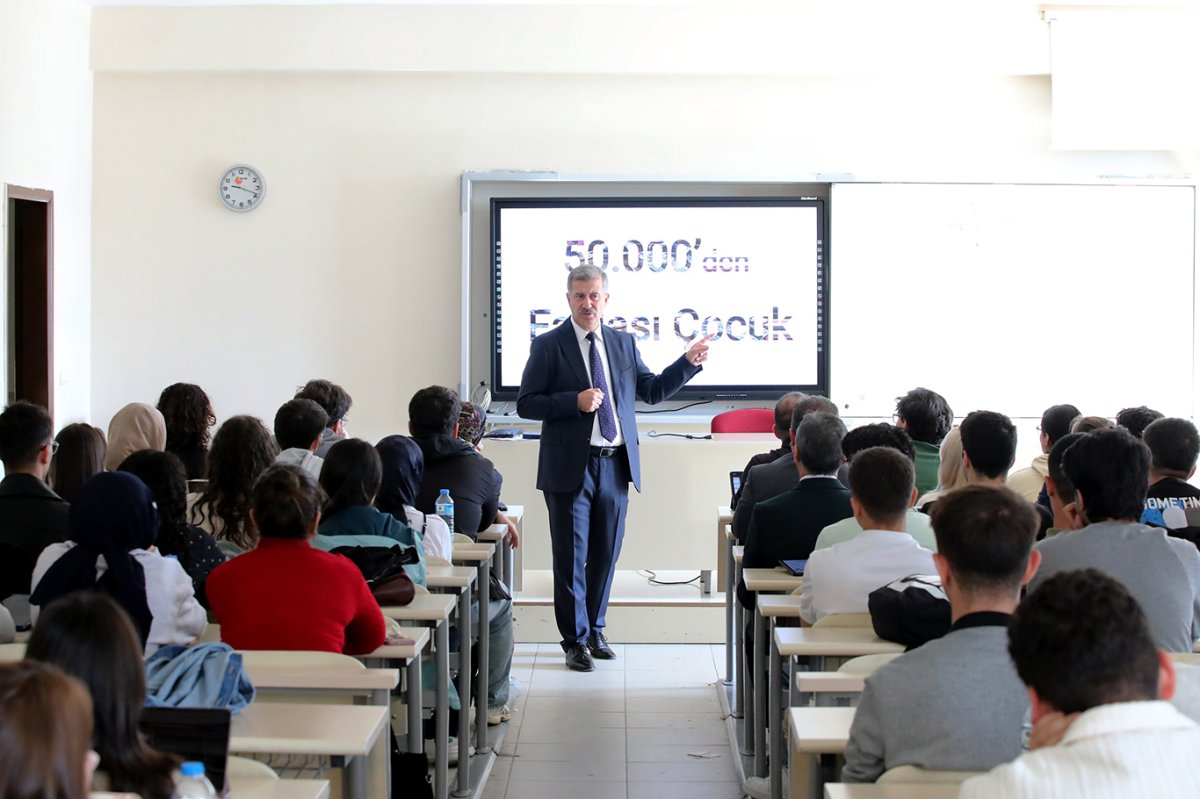 AİÇÜ Rektörü Prof. Dr. İlhami Gülçin ve Doç. Dr. Murat Yıldırım’dan büyük başarı