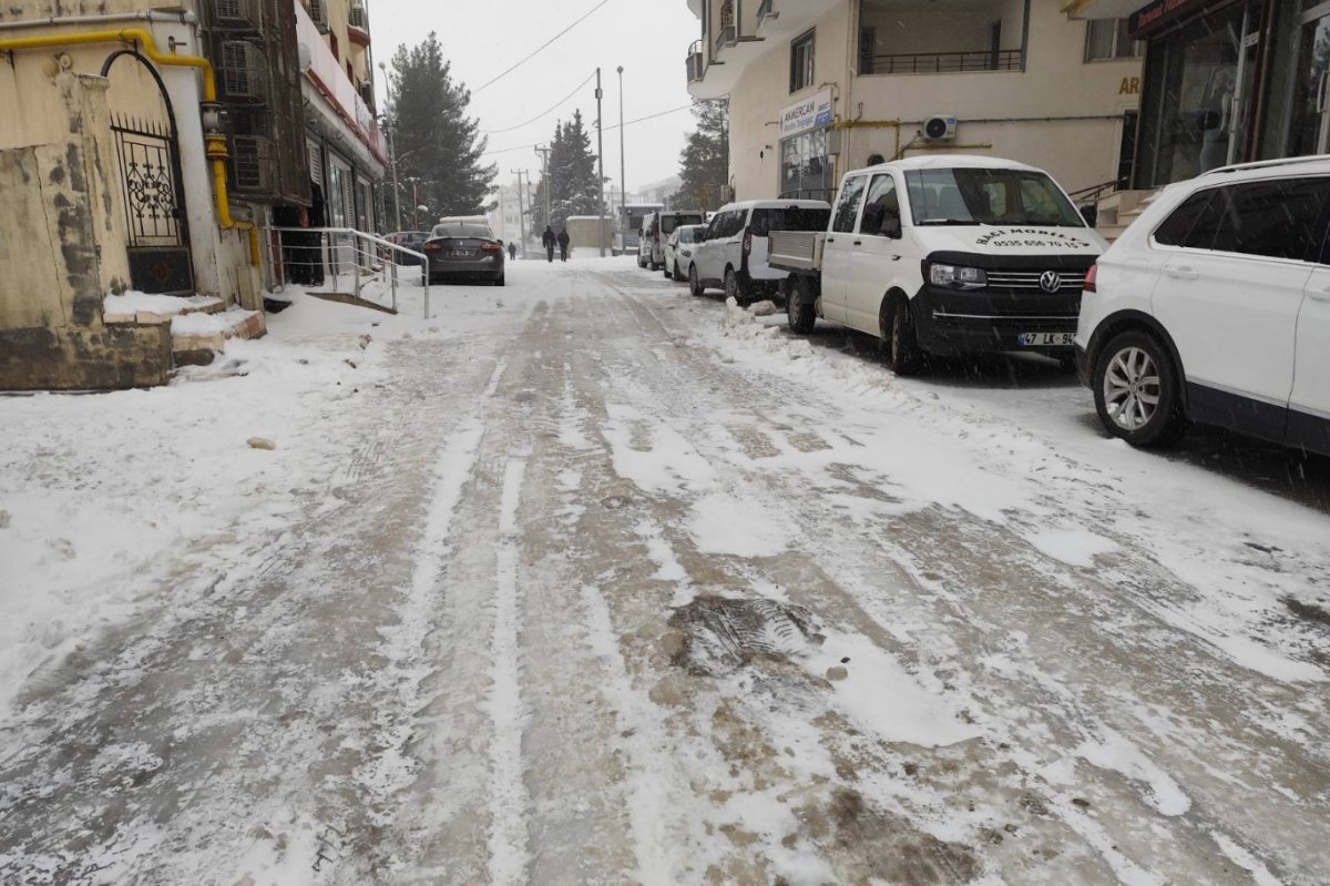 Dargeçit’te kar yağışına karşı yetersiz çalışma