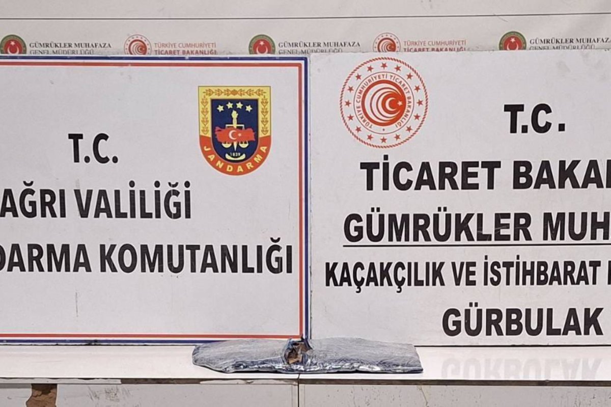 Gürbulak Gümrük Kapısı'nda arama yapılan bir araçta uyuşturucu ele geçirildi