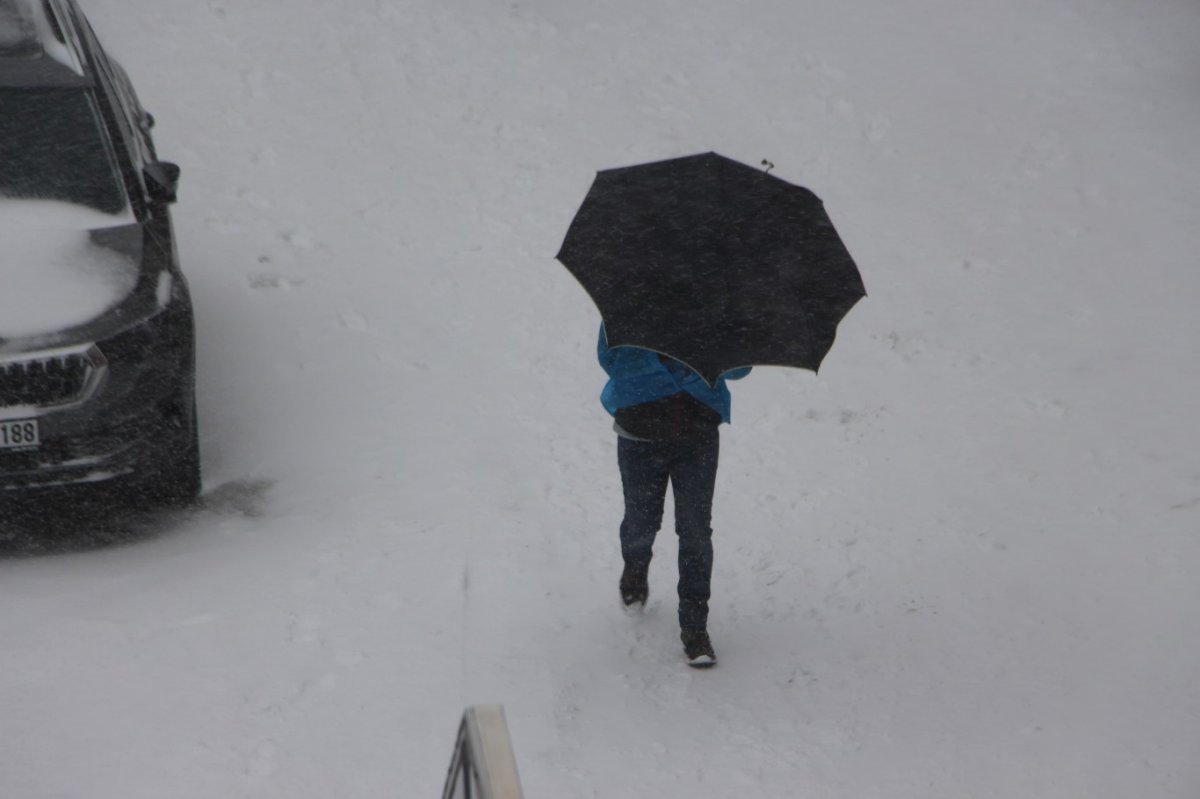 Mardin’de 140 yerleşim yerinin yolu ulaşıma kapandı