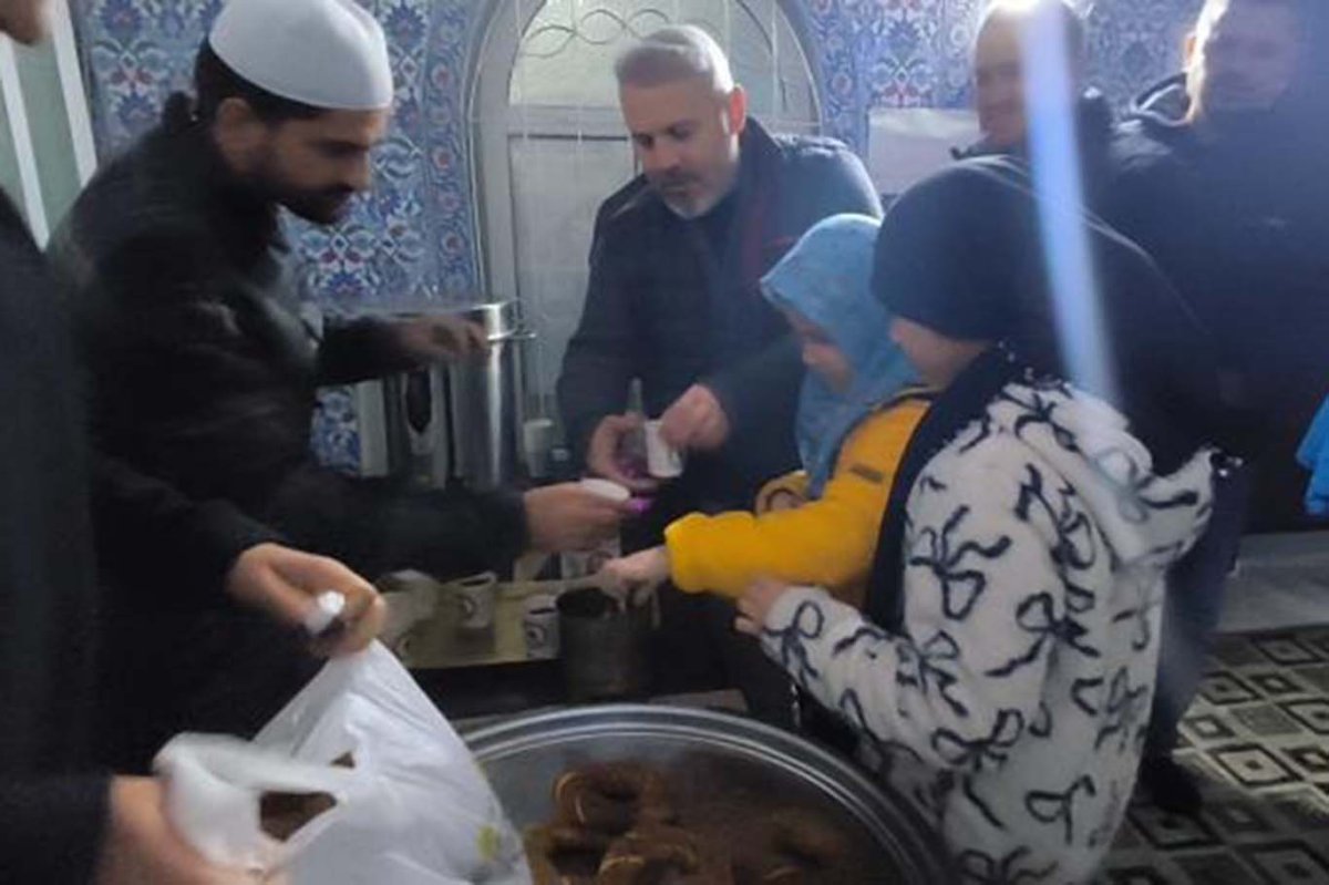 Anamur'da yeni yılın ilk sabahı camilerde karşılandı