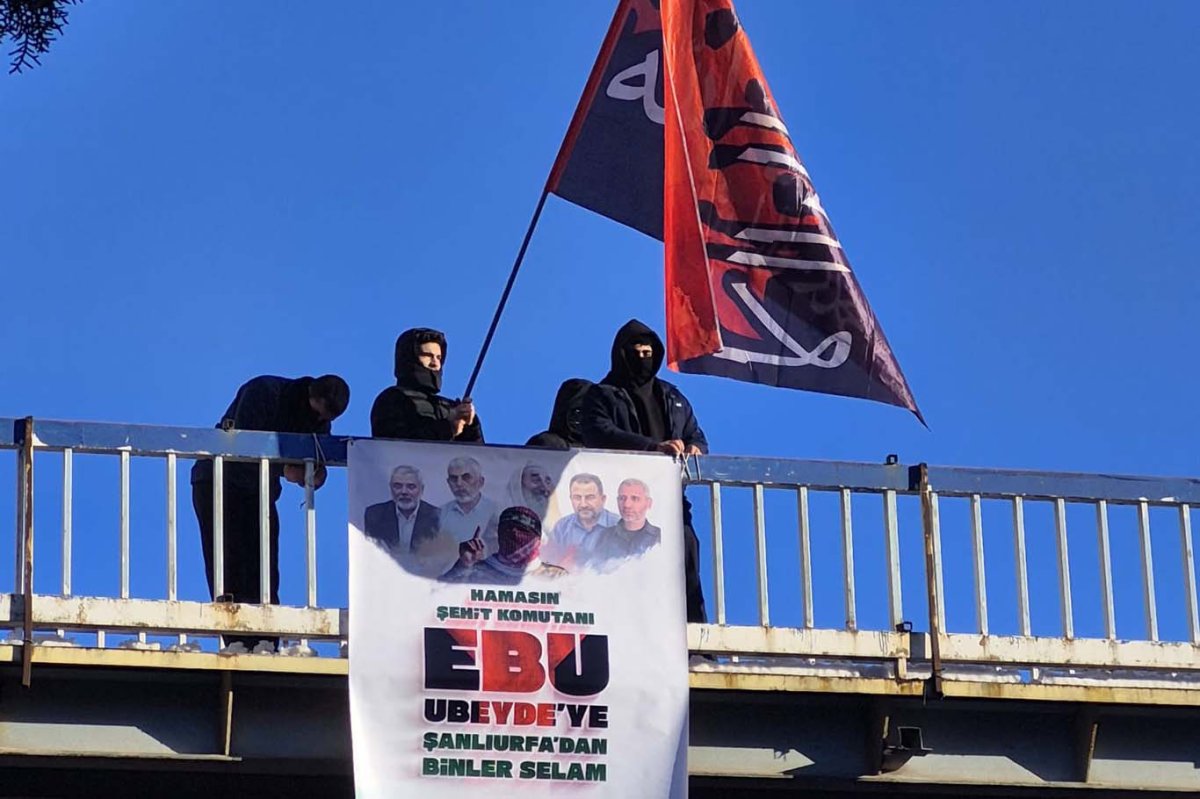 Şanlıurfa’da Ebu Ubeyde posterleri asıldı