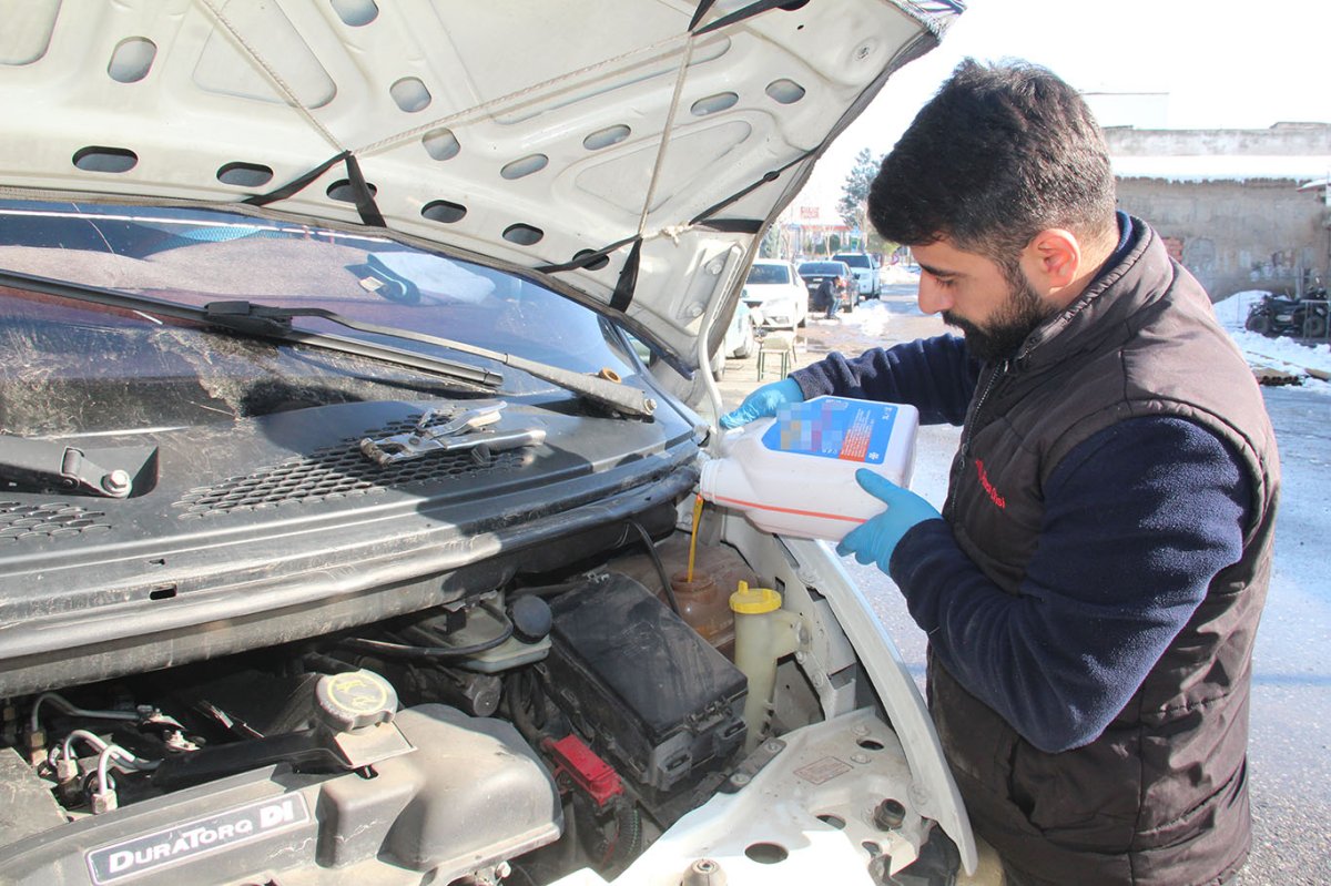 Sert kış sanayiyi hareketlendirdi, uzmandan araç sahiplerine uyarı