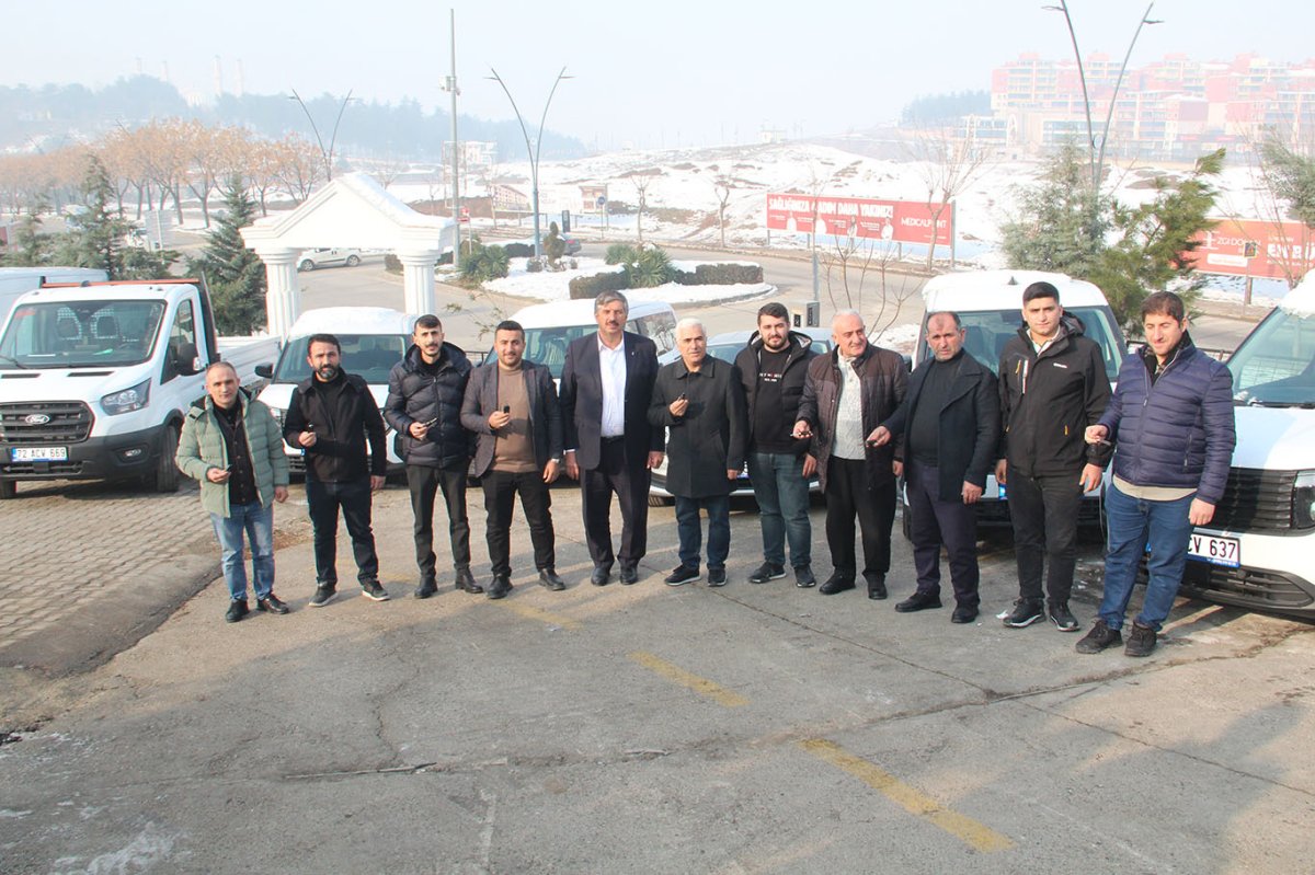 BESO'dan esnafa indirimli araç teslimi yapıldı