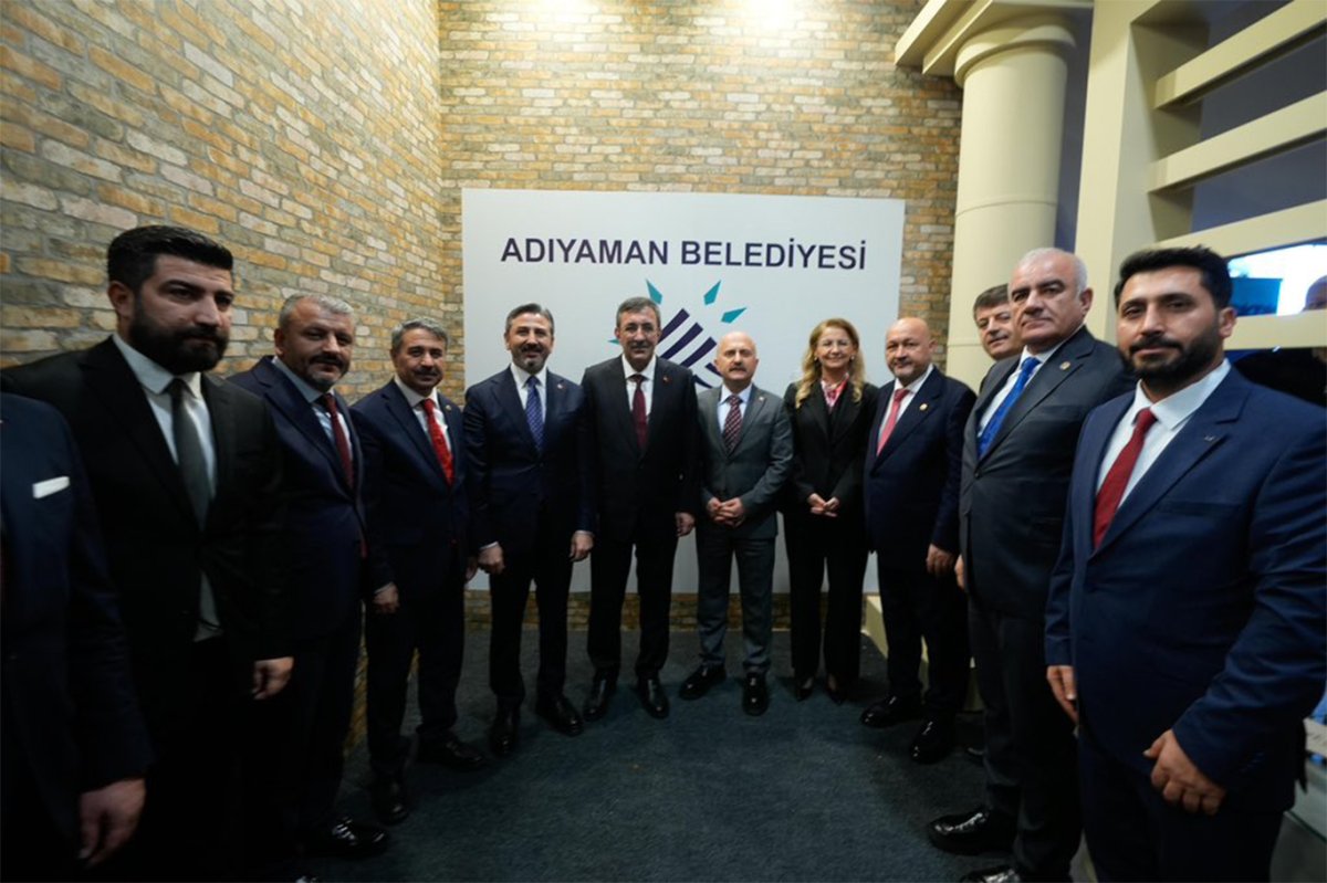 Cumhurbaşkanı Yardımcısı Yılmaz: İstanbul'da 100 bin sosyal konut inşa edeceğiz