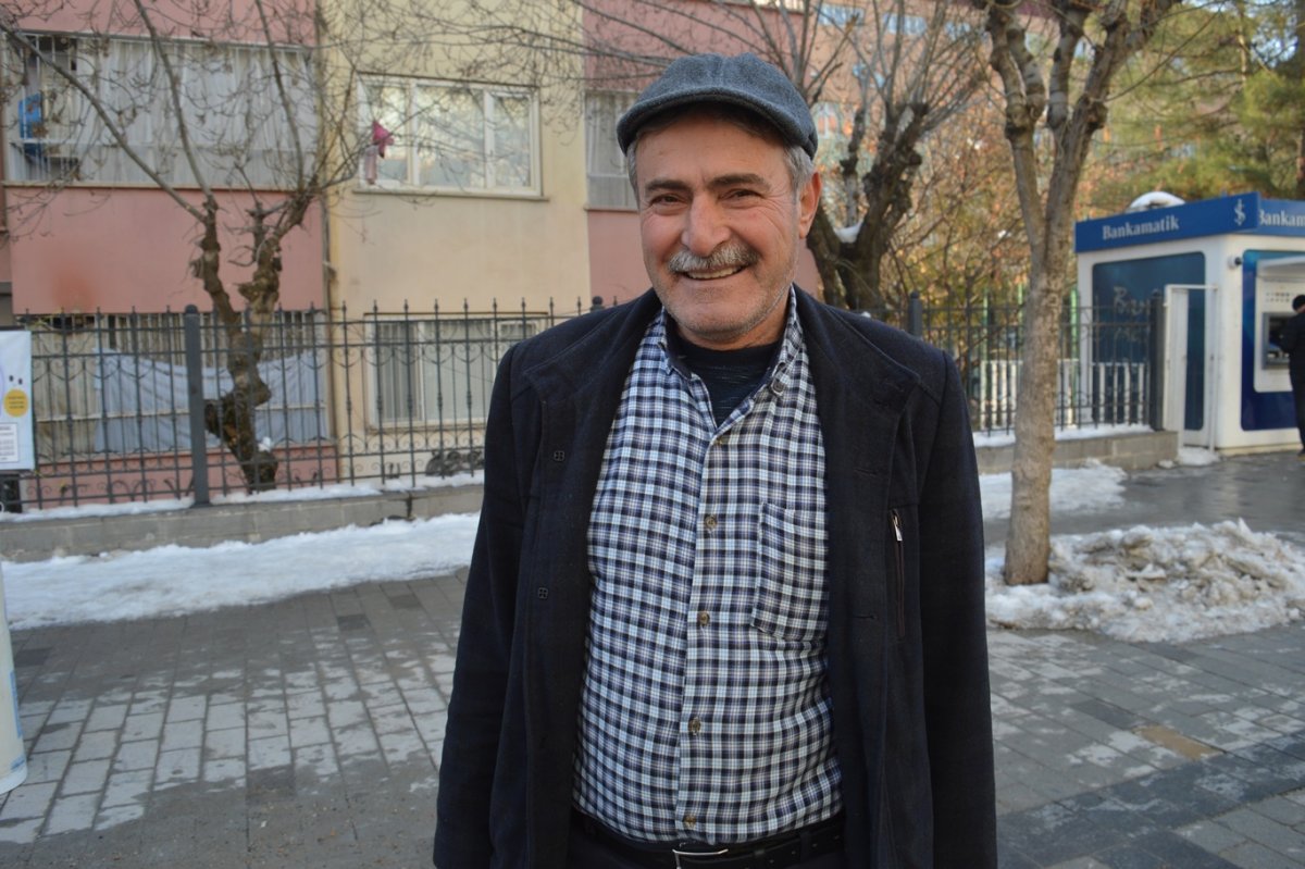 Emeklilerden tepki: Bu maaşla açlıktan başka bir şey gelmez