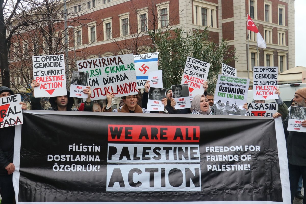 Alman Konsolosluğu'nda "Filistin eylemlerinde tutuklananlar serbest bırakılsın" çağrısı