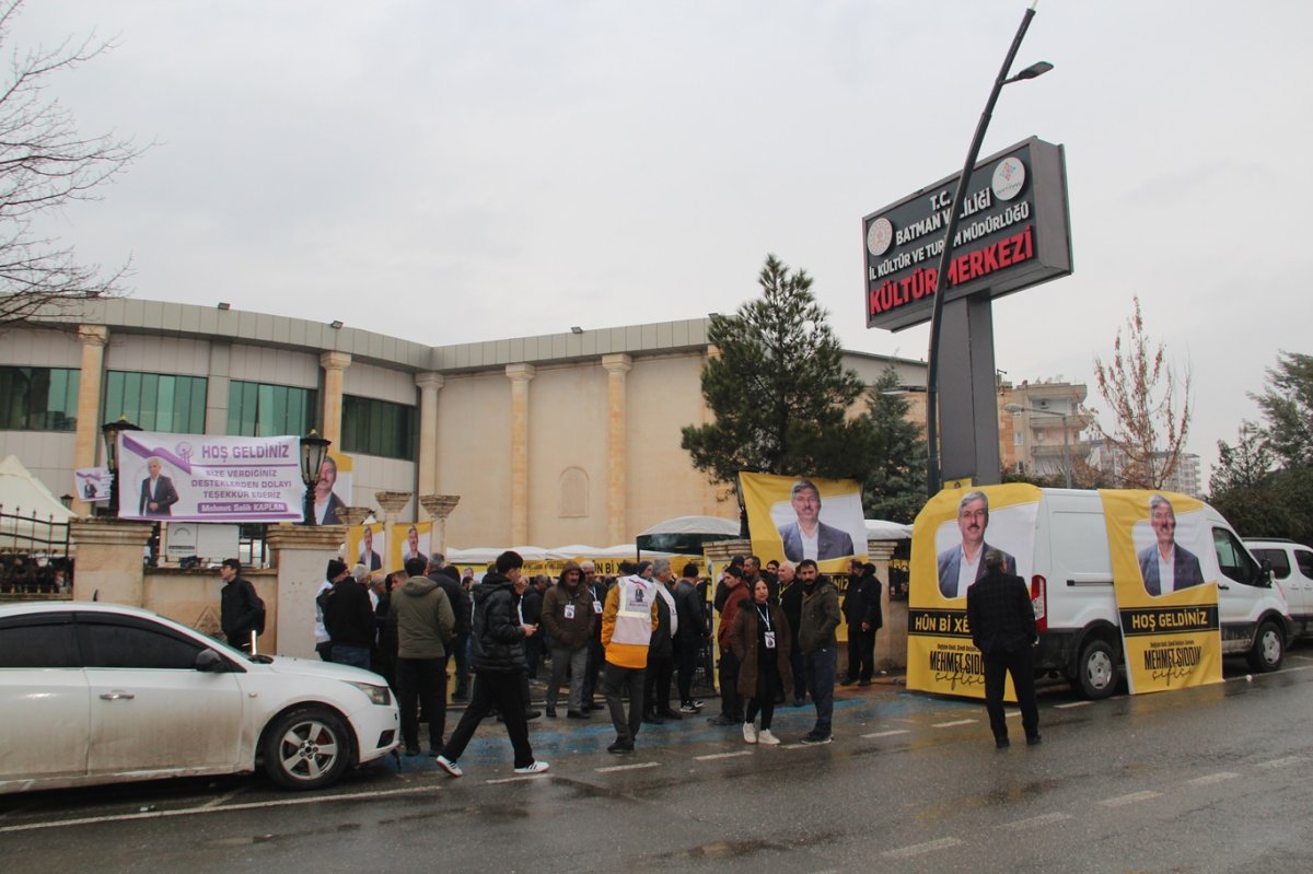 BESO seçimleri yoğun katılımla başladı
