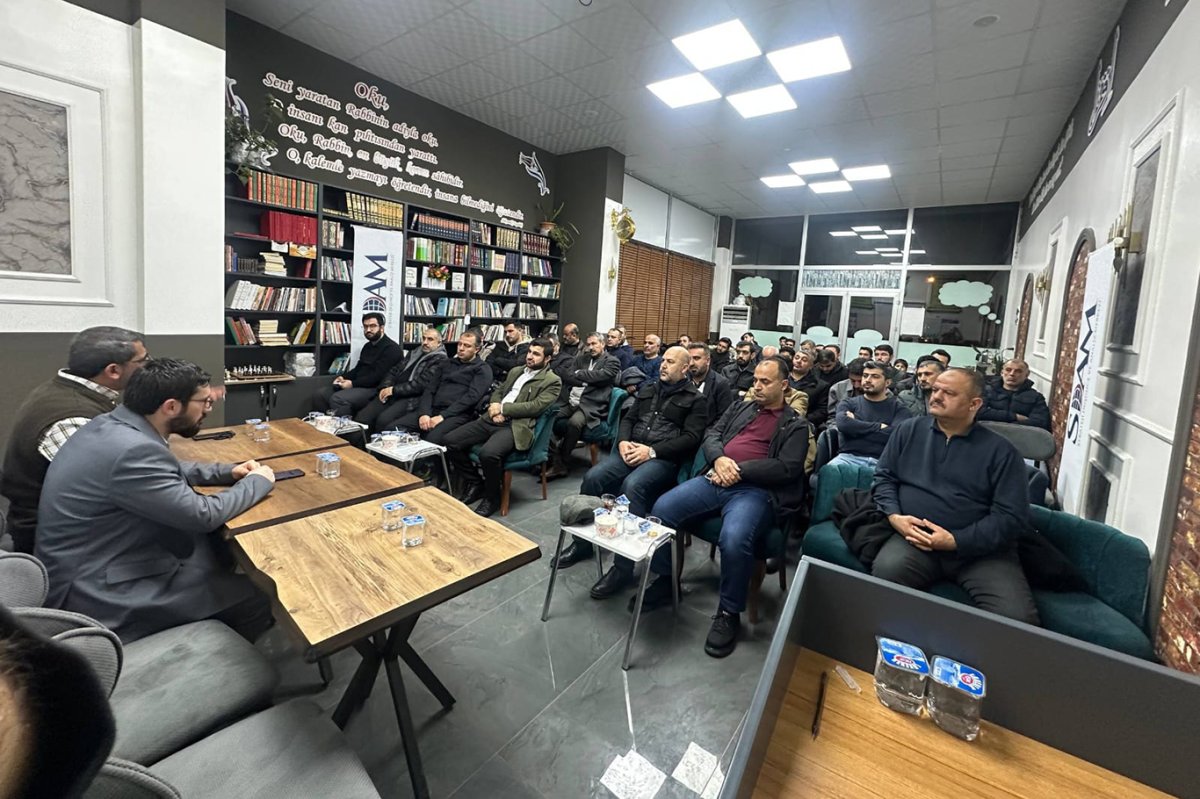 Gaziantep'te düşünce kuruluşlarının toplum üzerindeki rolü ele alındı