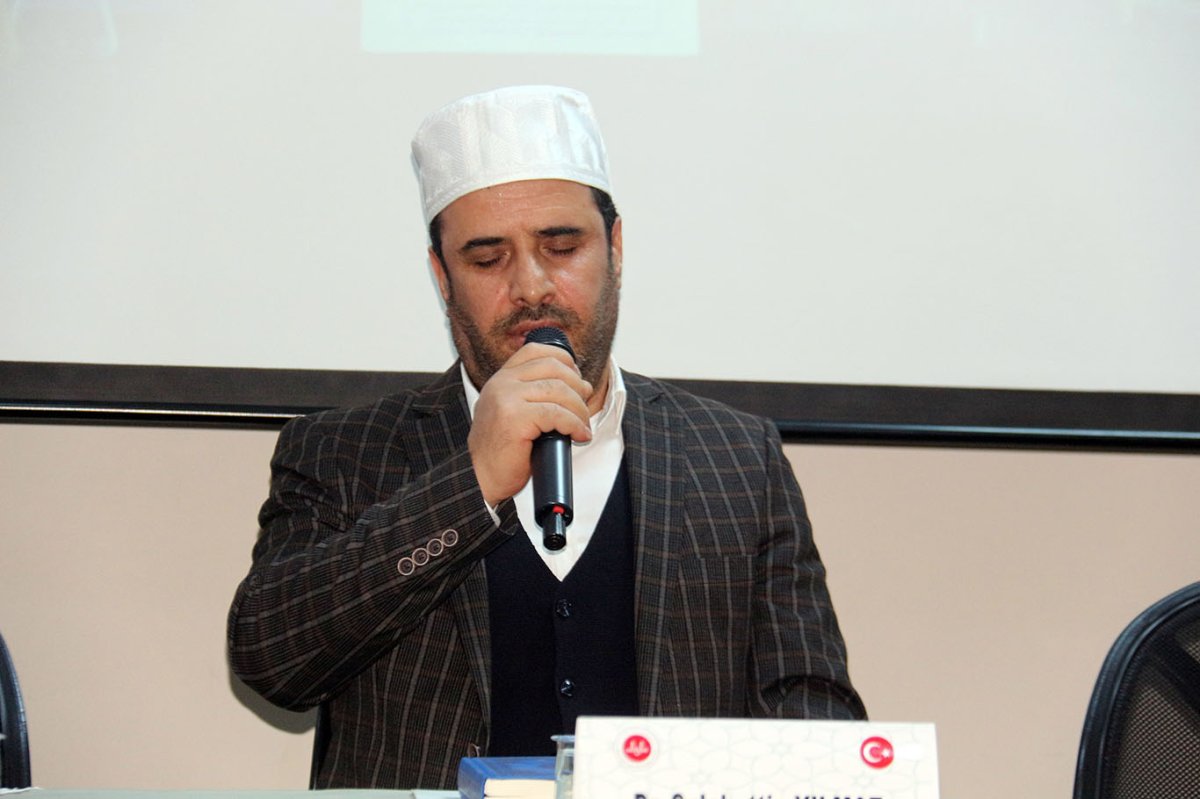 Diyarbakır’da "Dijital Dünyada Din, Bilim ve Gençlik" paneli düzenlendi