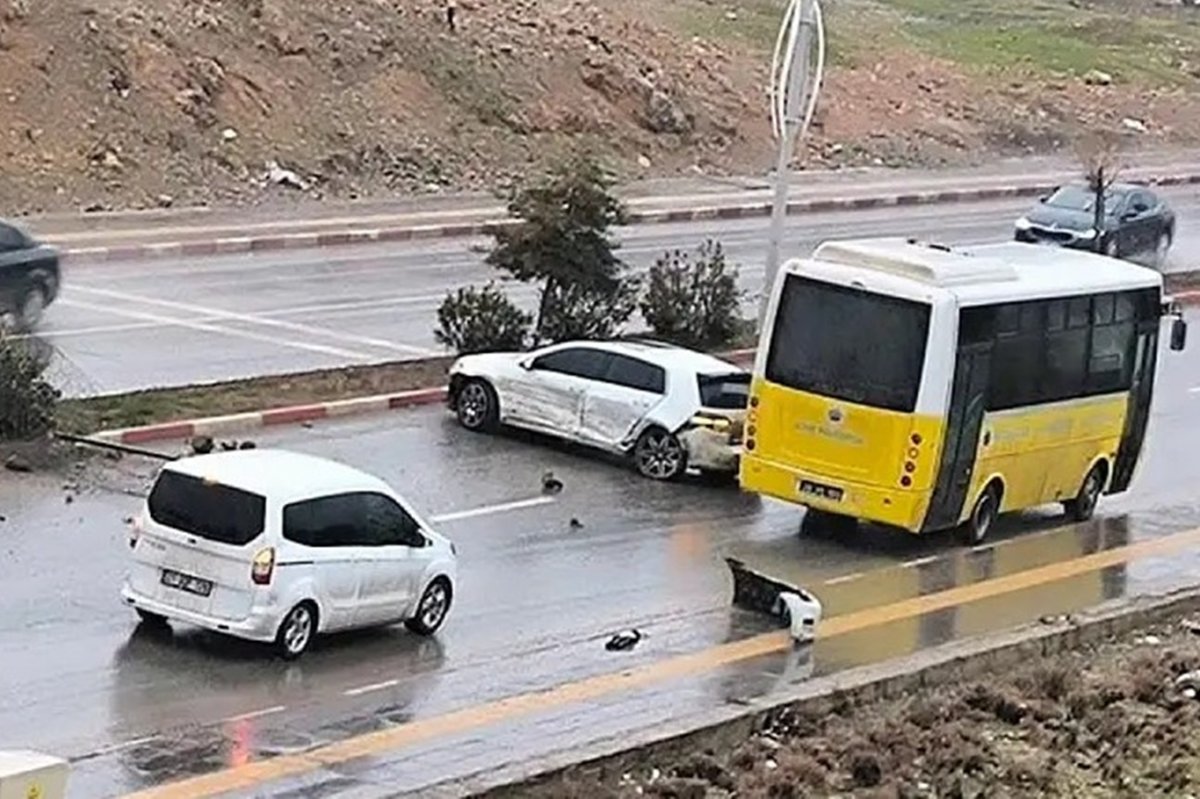 Siirt’te aynı kavşakta bir kaza daha