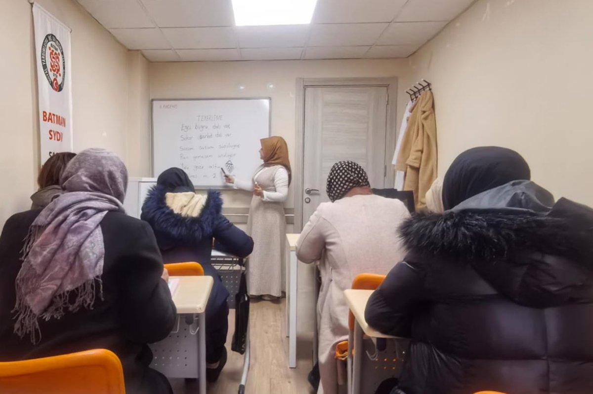 Batman'da Kur'an'ı Kerim ve işaret dili eğitimleri sürüyor